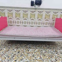 تخت أطفال • إسفنج • قريه علي رش