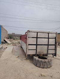 شاحنة • طول ٦ وربع • للبيع