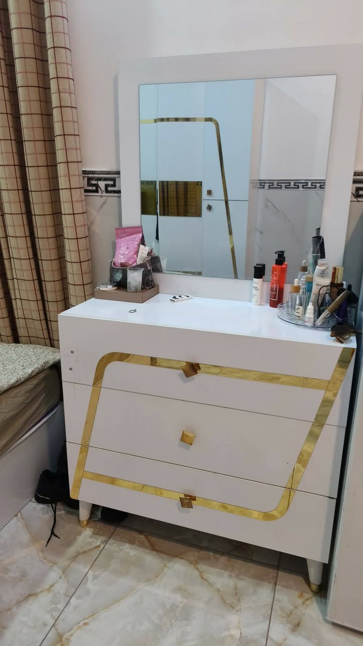 غرفه اخشاب • ٥قطع • بيه مجال