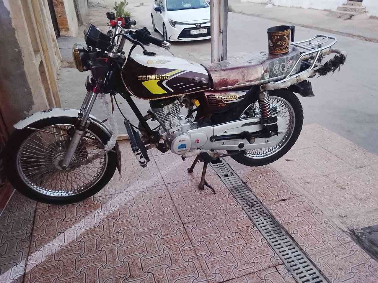 دراجا تيكر موديل 24 شكل 25 درجا خير من الله محرك خير من الله كل نقص ما بيها دشبول كترروني  درجا. ما بيها نقص اوراق كاملا شعندك مراوس نزل سعر 580وبيها مجال بسيط  لحد ينطي سعر من يمه لن يسمع كلام ميعجب 
مكان بعقوبه تقاطع الساده ***********

