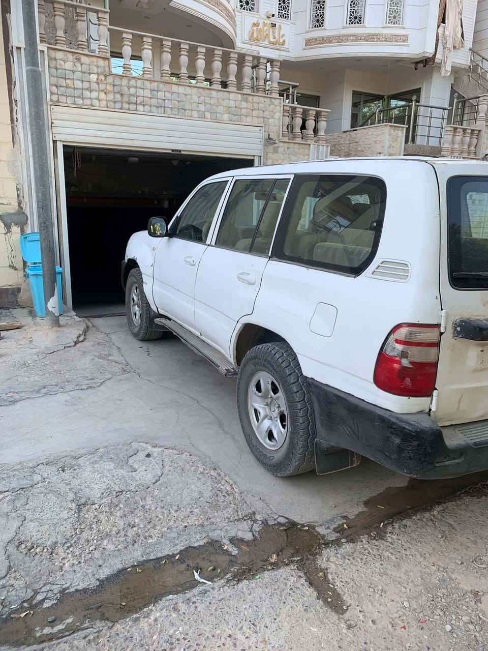 بۆ فرۆشتن کۆتایی ٥٨ گڵا گۆڕینەوەش تەنیا بە شاهینە
مۆنیڪا ٢٠٠١
پێش تەپەڵە
سێ ڕوبع
گێڕو مەکینە بەشەرت
مەسرەفی نیە
بەشەرتی تەحویل
لەکەلارە
***********
