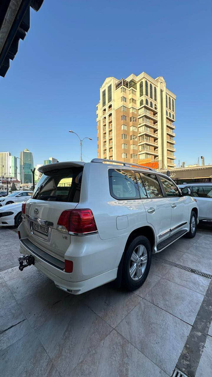 جكسارة موديل ٢٠١٣
فول مواصفات شركة جيهان
٨ سلندر حجم ٤٦٠٠
شبر صبغ من جملغ امامي
باقي مكفول 
سنوية باسمس تحويل مباشرة
السعر ٣٤٥ شوية بي مجال
ماشي ٢١٨ حقيقي 
مكان اربيل
***********
*********** أربيل, العراق
