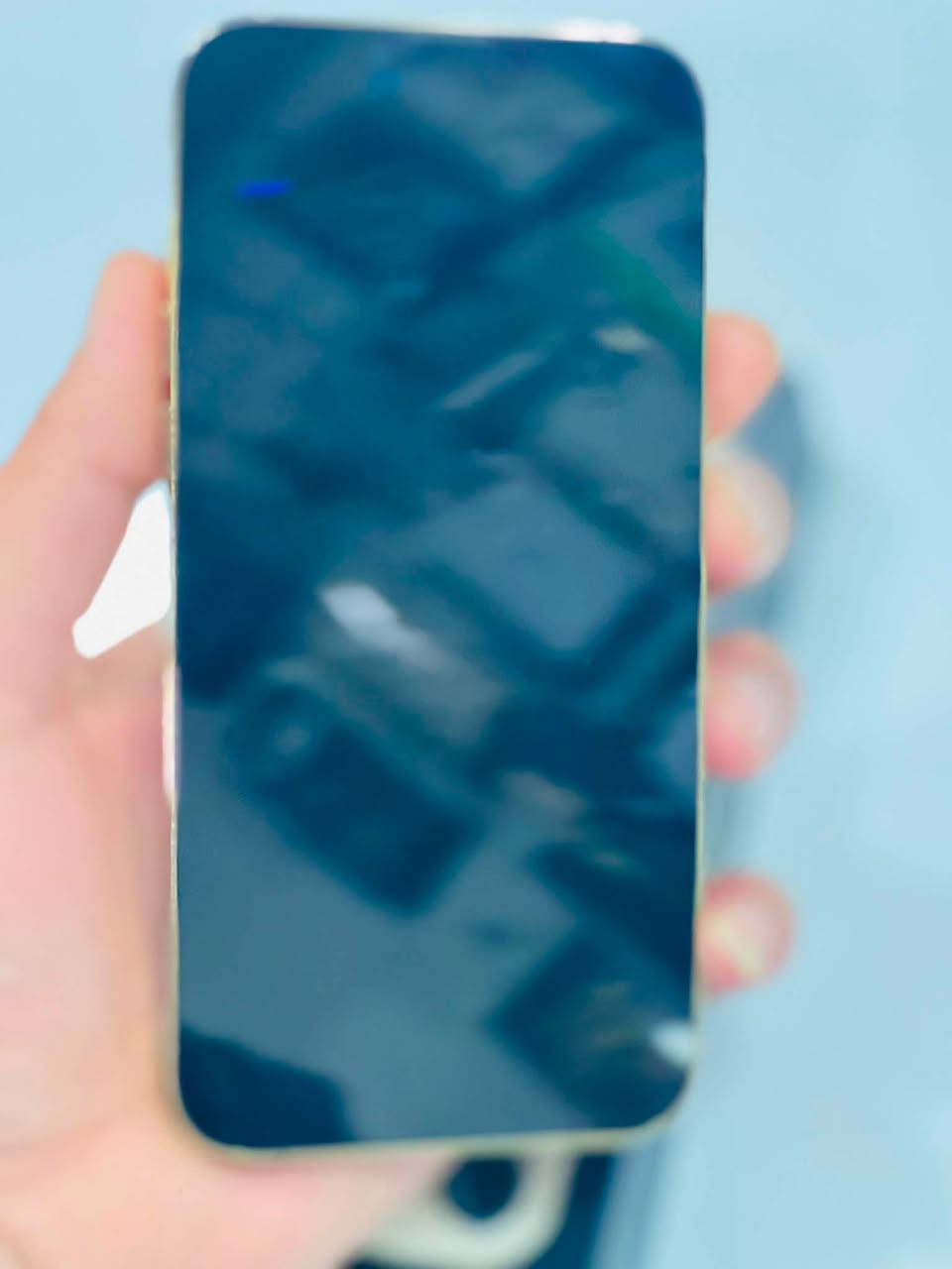 ايفون 13 برو ماكس لون الذهبي المميز
💾 ذاكرة 256GB
🔋 بطارية 84 بلادي 
✨ نظافة جداً عالية
🛠️ غير داخل للصيانة
💯 جهاز مرتب وحالة ممتازة
📦 جاهز للاستخدام

━━━━━━━━━━━━━━━━━━

📞 للاستفسار والطلب:
*********** ☎️

🏪 مكتب روتانا للاتصالات والصيانة
📍 شارع الخليج قرب المحكمة
📍 مقابل معهد الأستاذ بادي
📍 مجاور مطعم أولاد سلمان

🚨🔥 متوفر نظام المراوس 🔥🚨
متوفر كافة الألوان الذهبي / الزيتوني / البحري / الأسود /الابيض
