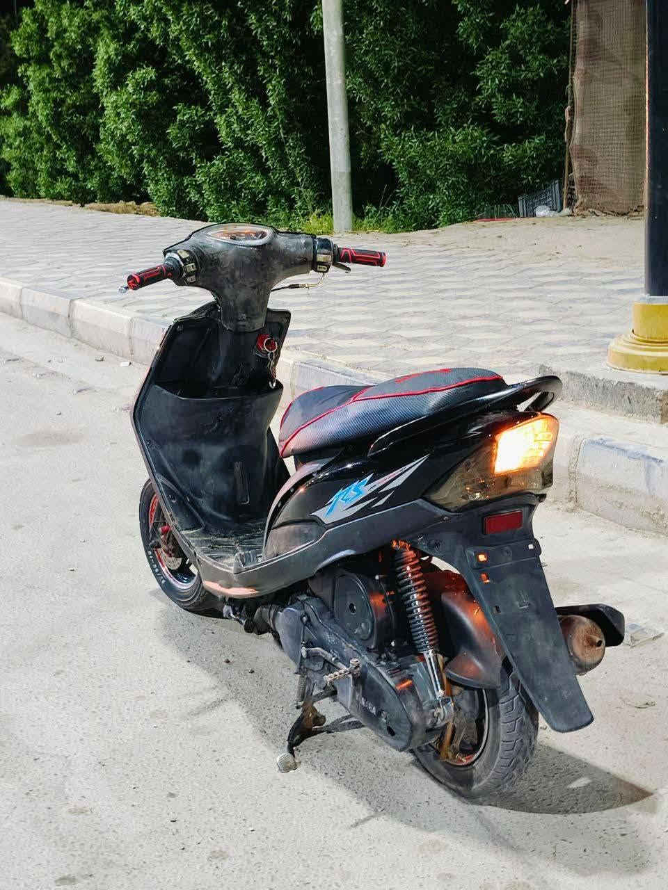 سلام عليكم  شباب ماكس عدلة مكفولة مكينة ما مفتوحة دراجة نضيفة السعر ب350بيه مجال  قليل رقمي ***********
