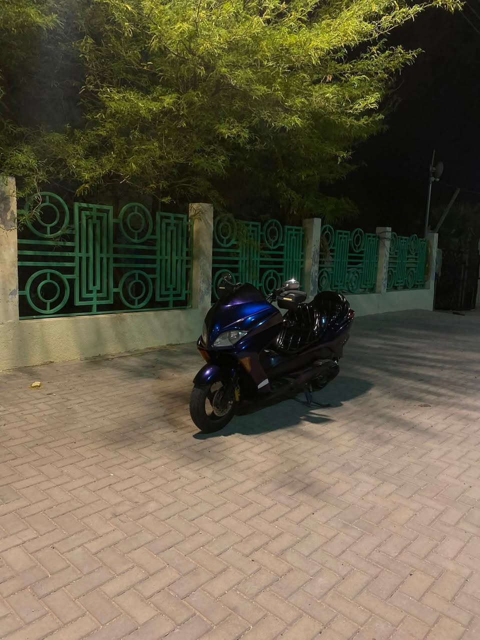 سلام عليكم من رخصت الادمن دراجه فورزا09 للبيع او للمرواس سعر900وبيها مجال
مكينه مفتوحه شغل مضبوط  دراجه اولى  كفرات بلاديه  لون مميز متغير  كهربائيات كلها شغاله اسطاب خلفي. اشاير. رباعيه   منضومه زنون عالي ناصي   كيجات كلهن شغالات بدون نقص كير ملغي عميه يعني انسى عطل و شرط معدل     دراجه كامله  رقمي للتواصل***********  عنواني بصره ام قصر.
