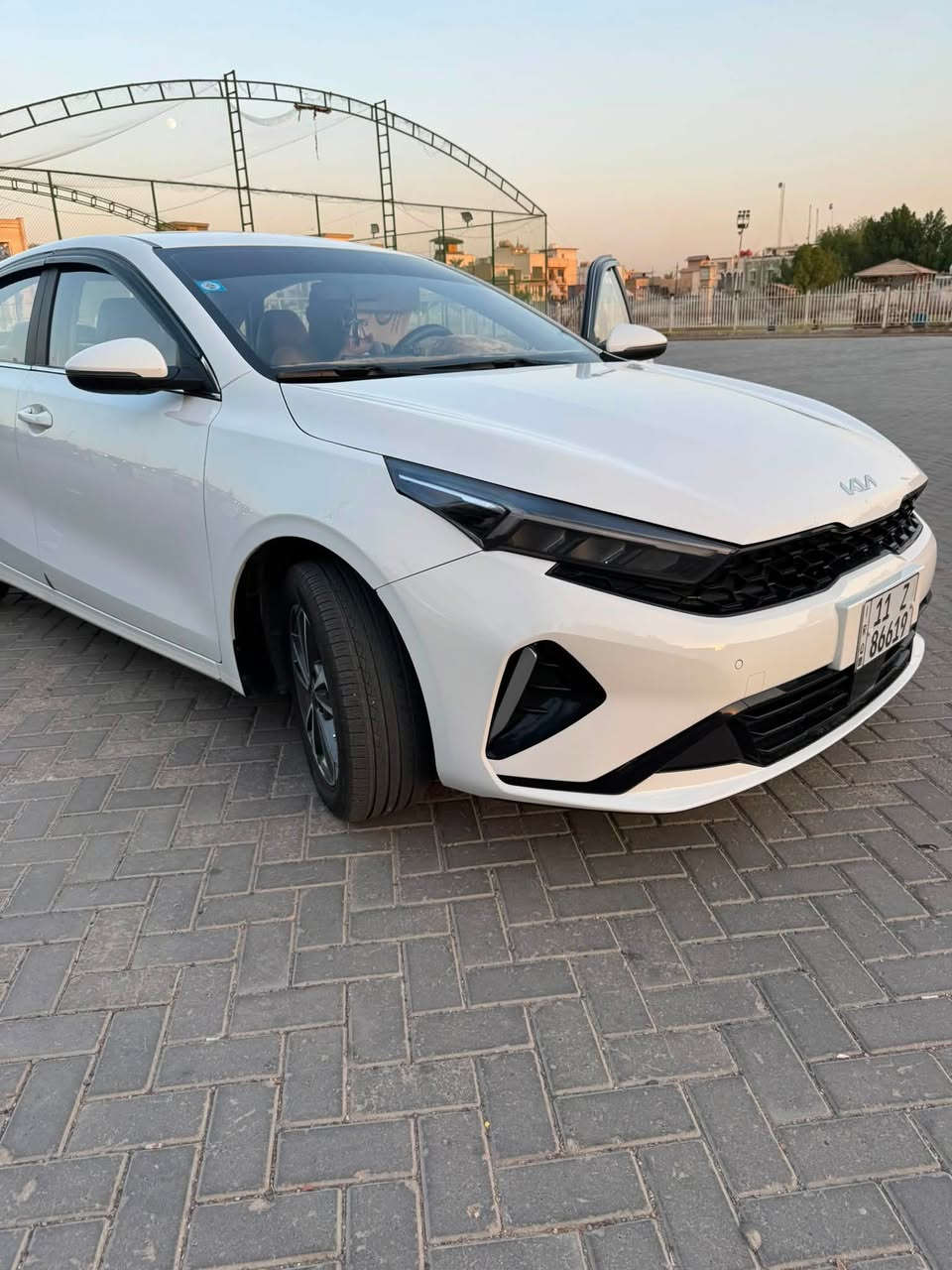 سلام وعليكم اخوان كي 3 موديل 24 خليجيه ماشيه 42 سياره فول مواصفات 138 بيه مجال بسيط ***********مكانه بغداد
