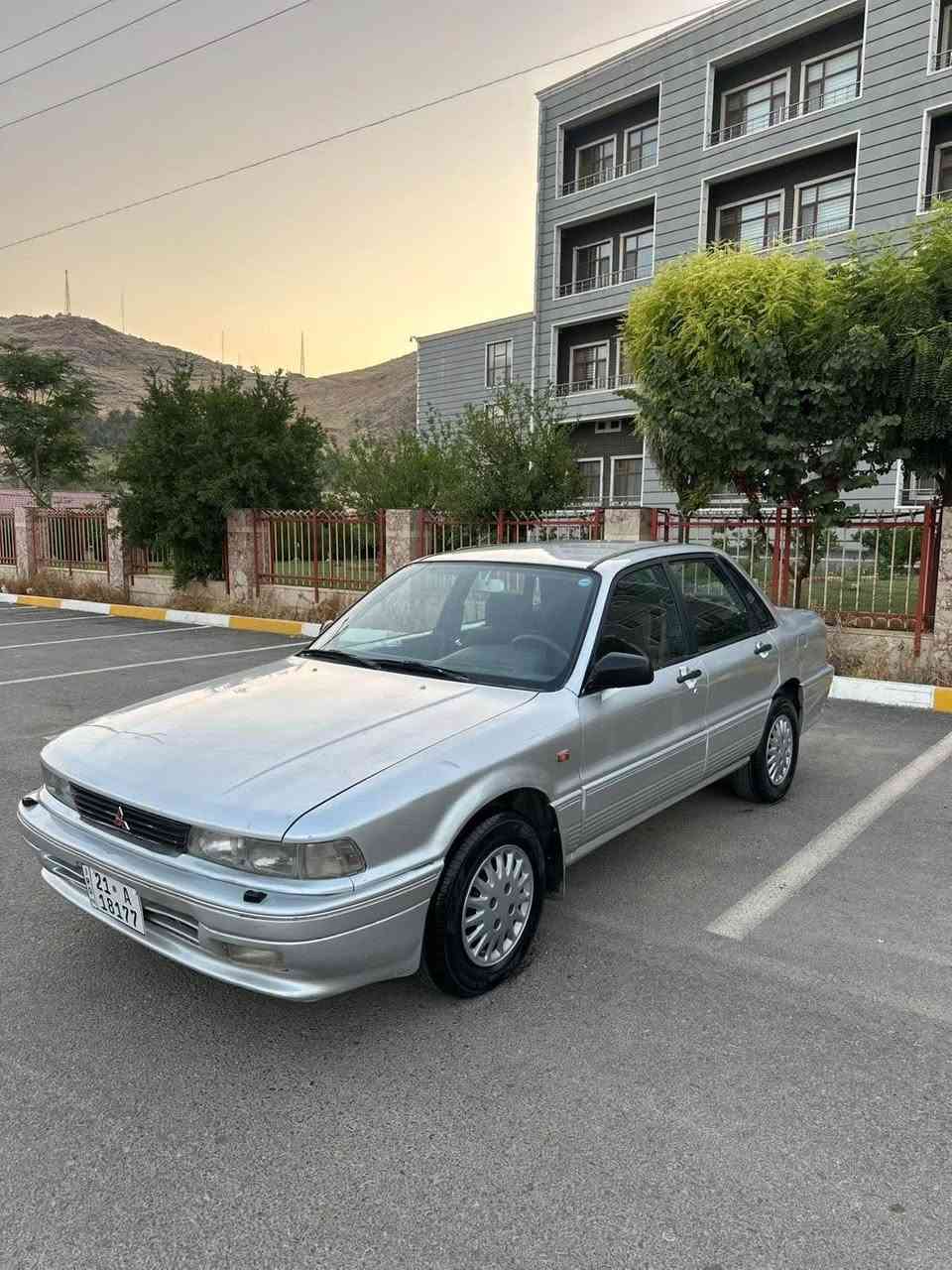 Galant 1991 مەکینە ٦٣ گەورە 
ڕەقەم و سەنەوی و هەززەی نوێ
گێڕ مەکینە کارەبایات بەشەرت 
بەناوکردن و تەحویل بەشەرت
مەکینە ٦٣ گەورە 
تەنها عام بۆ جوانی بێ لێدران 
شوێن ڕانیە 
نرخی ٣٨$ وەرەقە و معامەلەیەکی برایانە
*********** أربيل, العراق
