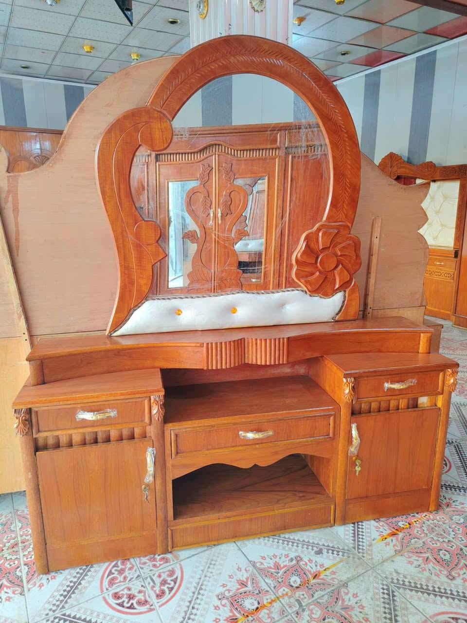 سلام عليكم غرفه ام سته تزكام عراقي داخل وخارج صاج خمسه ملم ظهر جرجوبه شد برغي شغل جاوي صلي توج دوشمه حديث سعر 700العنوان ميسان حي العامل قرب صيدليه ومجمع الشاكرين رقم الهاتف ***********بي واتساب عمارة, ميسان
