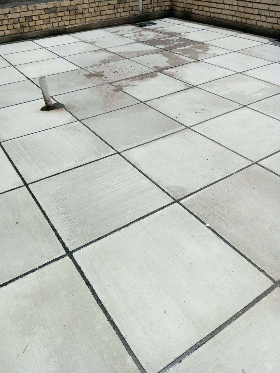 سلام عليكم هذا جزء من عملنا تطبيق الشتايكر لصطوح واعاده الماستك والزفت شغل درجه اولى لاستفسار تصل ***********
