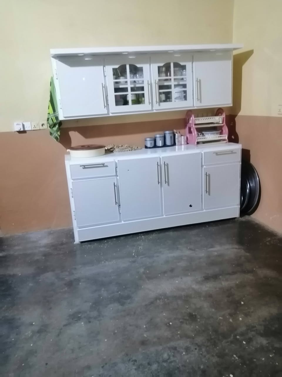 اغراض للبيع
كاونتر فصال موتجاري٤٠٠ 
كبت ثلث بوب شرط اخوجديد٣٠٠
وثاني بابين ٢٠٠مكاني تكريت شهامه***********(***********
