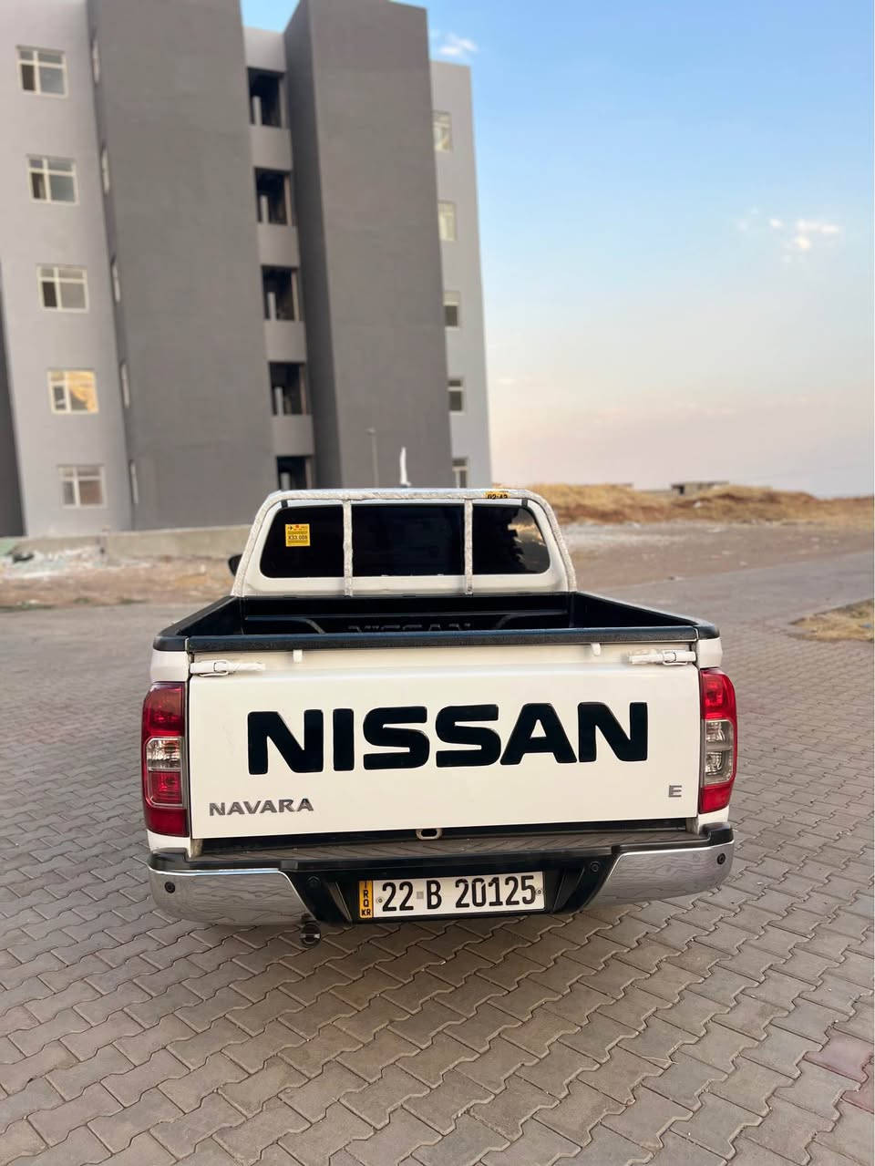 NiSSAN  NAVARA SE 2017 غاز بنزين  
بس بولند تبديل شريكه 
غاز بنزين شرط
بي دعم بي ليدانً
گئر مكينه شه رت 
تحويل وكاله شه رت 
جار تا جديد  
رقم سنوي جديد
سعر فول فول مناسب
*********** أربيل, العراق
