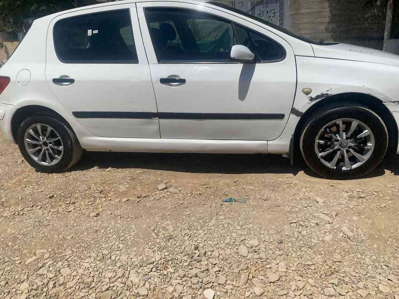 بیجۆی 307فەڕەنسی بۆفرۆشتن
مۆدێلی 204
ئاڕم پلاستیکی دهۆک ئاڕموو ئەوەلیات بەشەرت            گیر ئۆتۆماتیک
گیڕومەکینەی بەشەرت
تەبریدو گەرمی و کارەبای بەشەرت 
تایەی تازە 
بێ مەسرەف بەنزین کەم ئەخوات ماڵی دۆستە
***********
