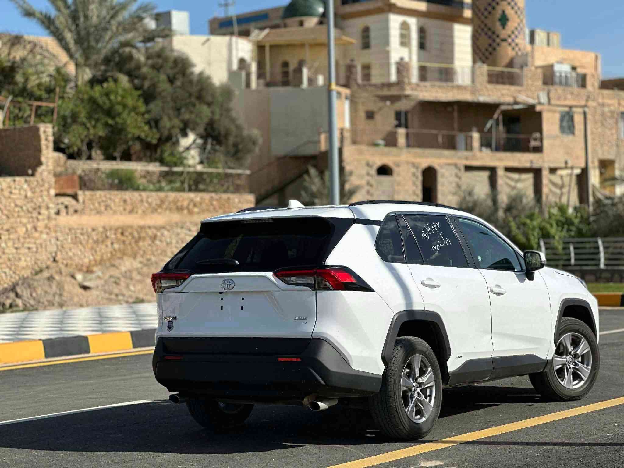 راف فور هايبرد 2025 xle
جميع الايرباكات سليمه 
ماشية 18 الف ميل 
تبديل باب وجاملغ مع الصبغ بدون دواخل 

السعر 23500$ وبيها مجال 

***********
