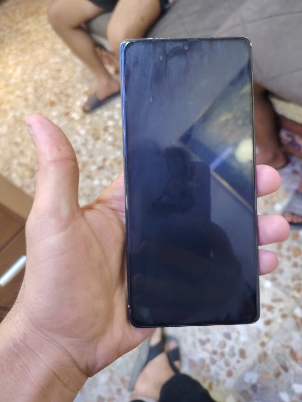 السلام عليكم جهاز انفنكس نوت 50 برو غراض كامله عيبه بس ضربات شاصي خفاف متاثرسعره 225 وبي محال يفيد بل العاب وجهاز شخصي رقم للتواصل  ***********

