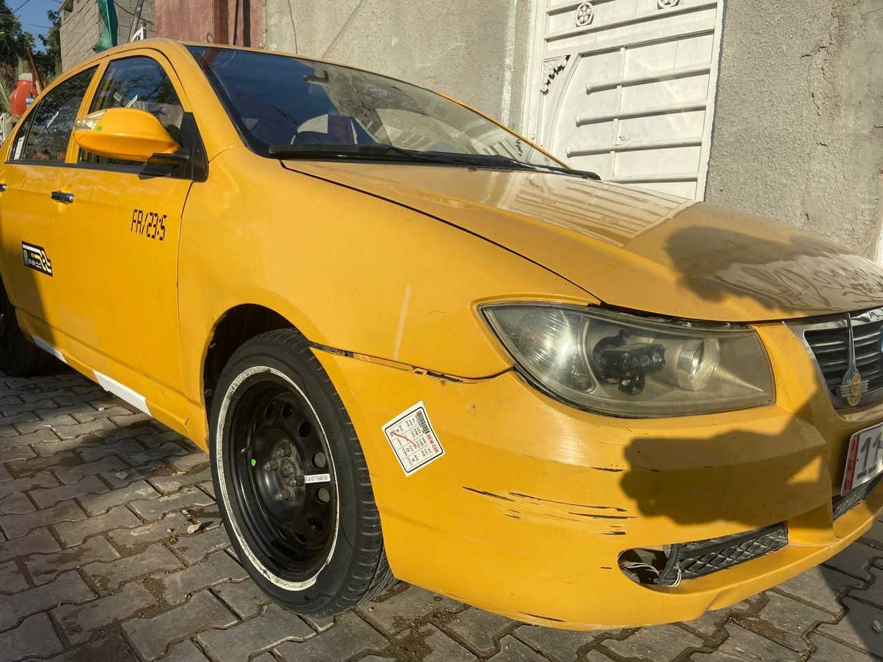 ليفان 620 موديل 11
السياره بدون ضربه بيهه تعمر خياسات بس صبغ مكانات ابيع حزام 
السياره ب اسمنه
محرك كورلا
 كير عادي
***********
تبريد شغال 
رقم بغداد مكاني بغداد
السعر38
ترهم مراوس بخصوصي فقط

