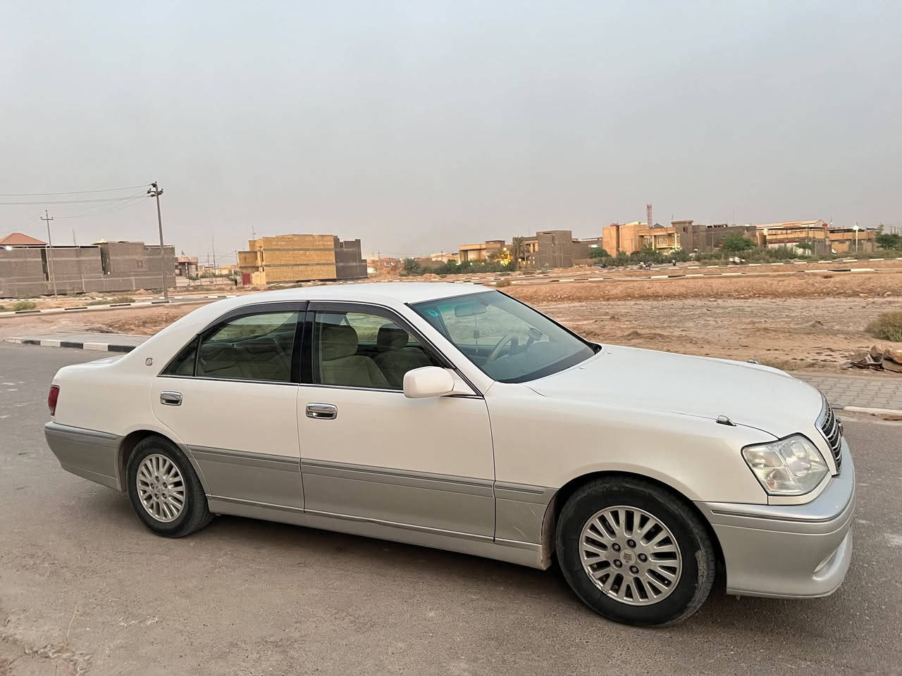 ملكه ٢٠٠١ فول موصفات عدا الفتحه ٤دكم جديد ومكفوله محرك ديفور ٣٠٠٠ قرار ١٠٢ ابسمي تحويل ثاني يوم السعر ١٦٠ وبيه مجال رقم بصره العنوان بصره قضاء المدينه قرب مستشفى المدينه العام للاستفسار الاتصال على الرقم ***********
