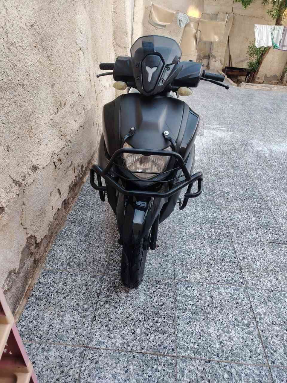 ***********
