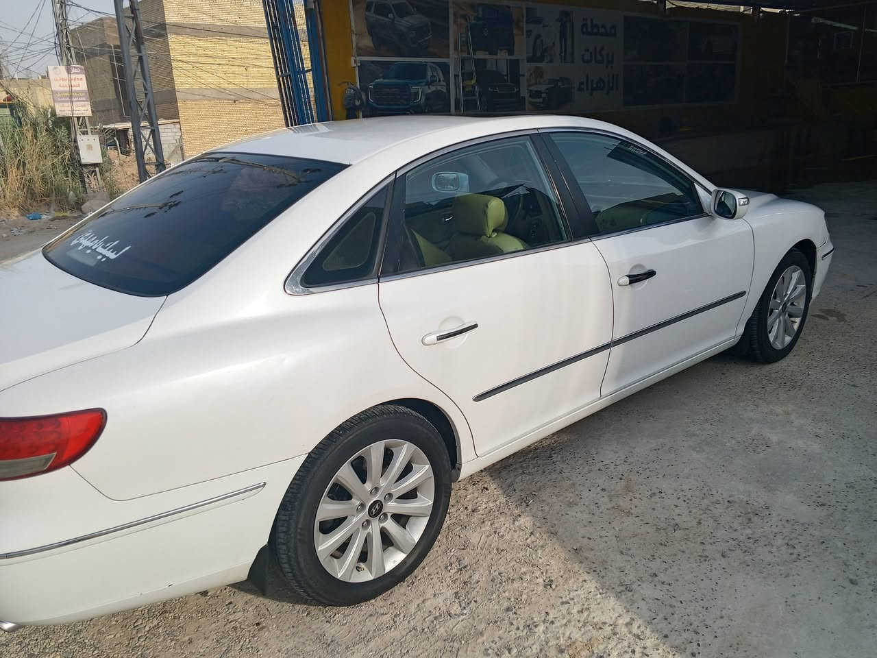 ازيرا 2009 خليجي محرك 3300 المرغوب  فول مواصفات  رقم اربيل جديد هزه جديده سنويه نهايه 2031 سياره جاهزه كير وميكنه وتبريد  تخم تاير وباتري وحدايده كله جديد  مكفوله من الضربه والصبخ فقط بارد قليل  السياره جاهزه مكانه النجف  ***********  بيع مستعجل  100$ وبيه مجال لشراي
