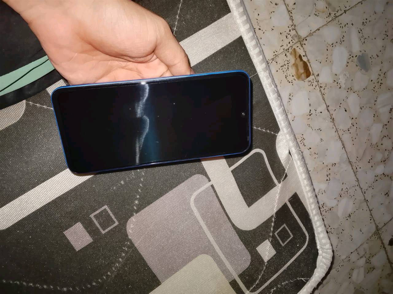 سلام عليكم جهاز للبيع انفنكس نوت 12 اخو الجديد اجاني هديه جديد السعر 130 قفل يشغل 60 فريم بببجي