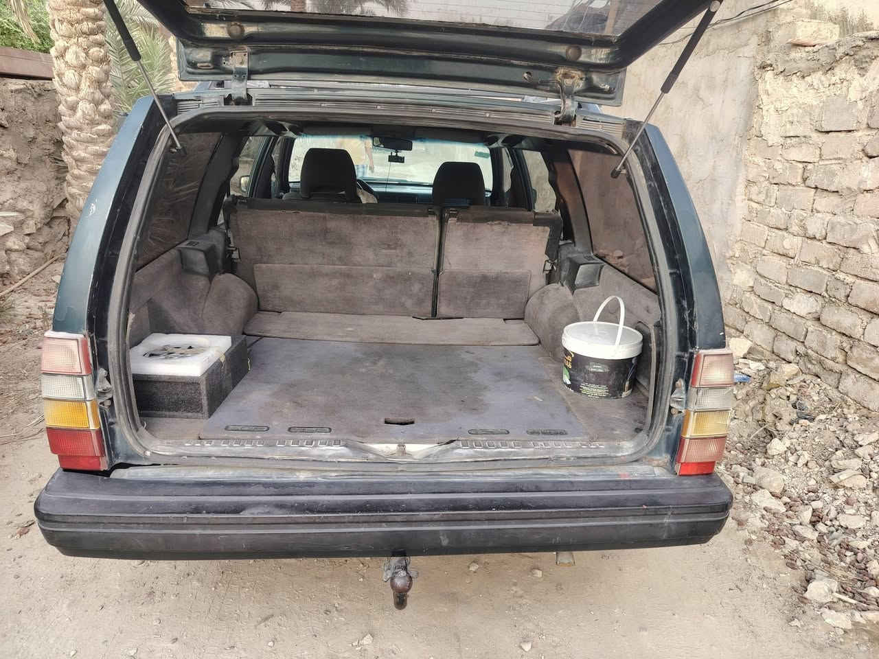 فالفو ٩٤٠ استيشن موديل ١٩٩٣ بسمي سنويه ٢٠٣١ محرك تيربو  كير أوتو شرط حداديه خلفيه شرط تخم تاير جديد كهربائيات كل شغاله تقفيل ريمونت شديت   فريز جديد وما كملت التبريد
مكفوله من الظربه القويه شواصي جدد بلاديه بيه مكانات صبغ 
السعر ٥٩ بيهه مجال حك الجيه لاستفسار اتصل ***********
