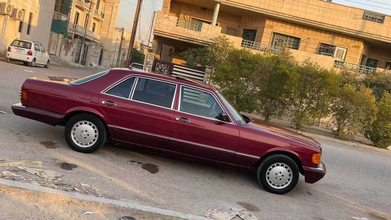 السلام عليكم سياره مارسدس جامبو  للبيع
560SEL
محرك عنكبوت ابلادي 

كشنات جلد

فتحه سقف

صبغ عام جماليه

السياره جاهزه بس الجنايه ايعرفوهن 

السعر 75 قفل 

الاستفسار ***********

