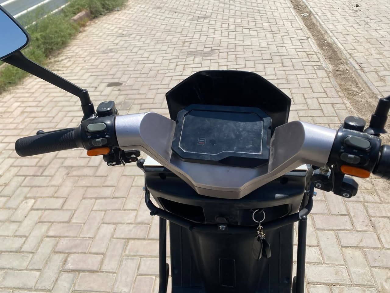 Lehang 3000 sport 2026 دراجه كامله من كلشي وجاهزه

السعر 650 وبيه مجال المكان بغداد بلديات الضباط قرب مركز العبيدي 6 بطاريات كبار 32 امبير للستفار *********** للبيع فقط وكالة حسن وحسين Grشاحنه رقميه وبلوتوث
