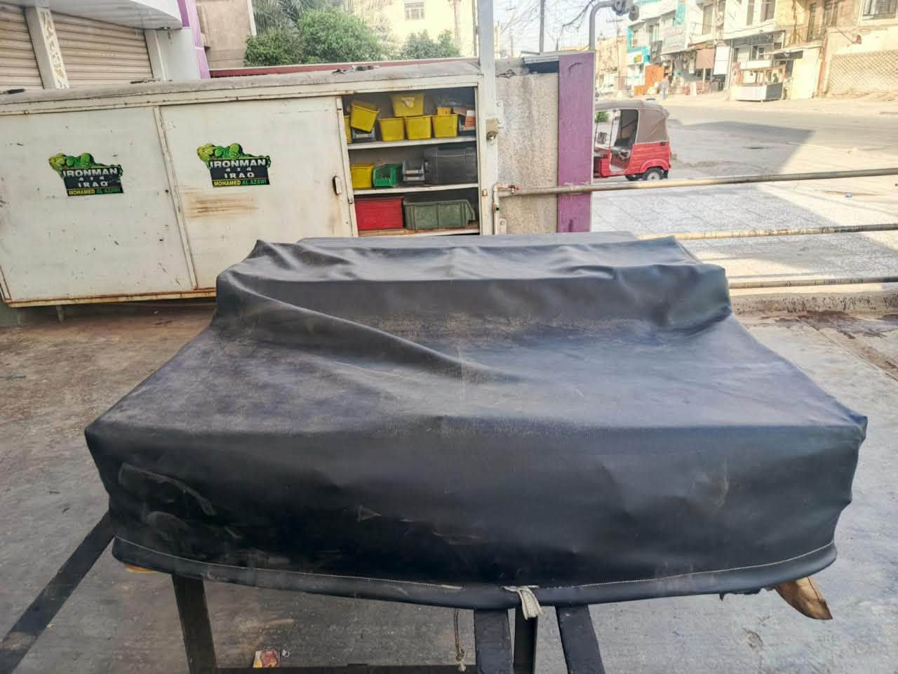 للبيع خيمة سقفية للسيارات❣️
البياع شارع 15
***********
