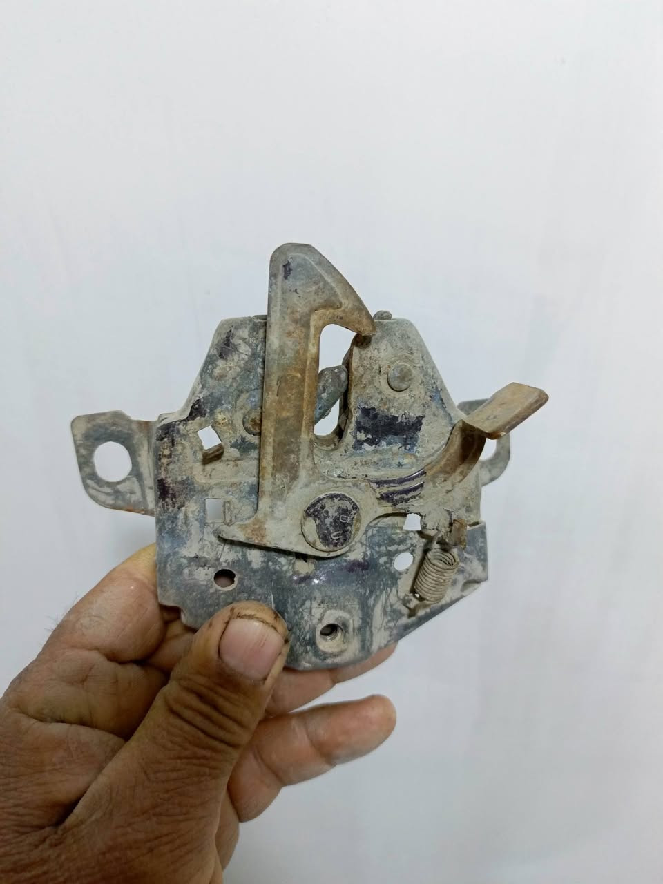 غراض النترا دمعه للبيع حاويه كهن ب٧٥ ألف قابل للتفاوض المهتم يتصل *********** أو *********** مكان كربلاء المقدسة يوجد توصيل
