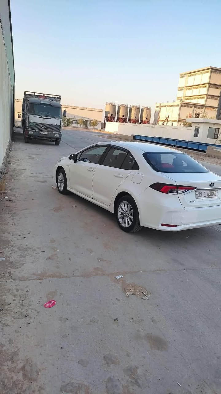 مكلف بالنشر
كورلا هايبرد موديل ٢٠٢٣ 
خليجي انتاج الصين 
مكفولة بس نكدة صغيرة جاملغ الخلفي وشوية بالدعامية الخلفية طخة صغيرة فقط وبدون تصليح هم
المواصفات معروفة 
فتحة
شاشة جبيرة
كروز سرعة 
رادار
بصمة
كامرة
ويل كب
اوتو هولد
وبعد بيها مواصفات ماذكرتهن 
ماشية ٧٢ الف كيلو 
رقم بغداد وبإسم صاحبها
المكان ديالى ناحية كنعان 
السعر ١٤٠ وبيها مجال 
رقم صاحب السيارة 
***********
