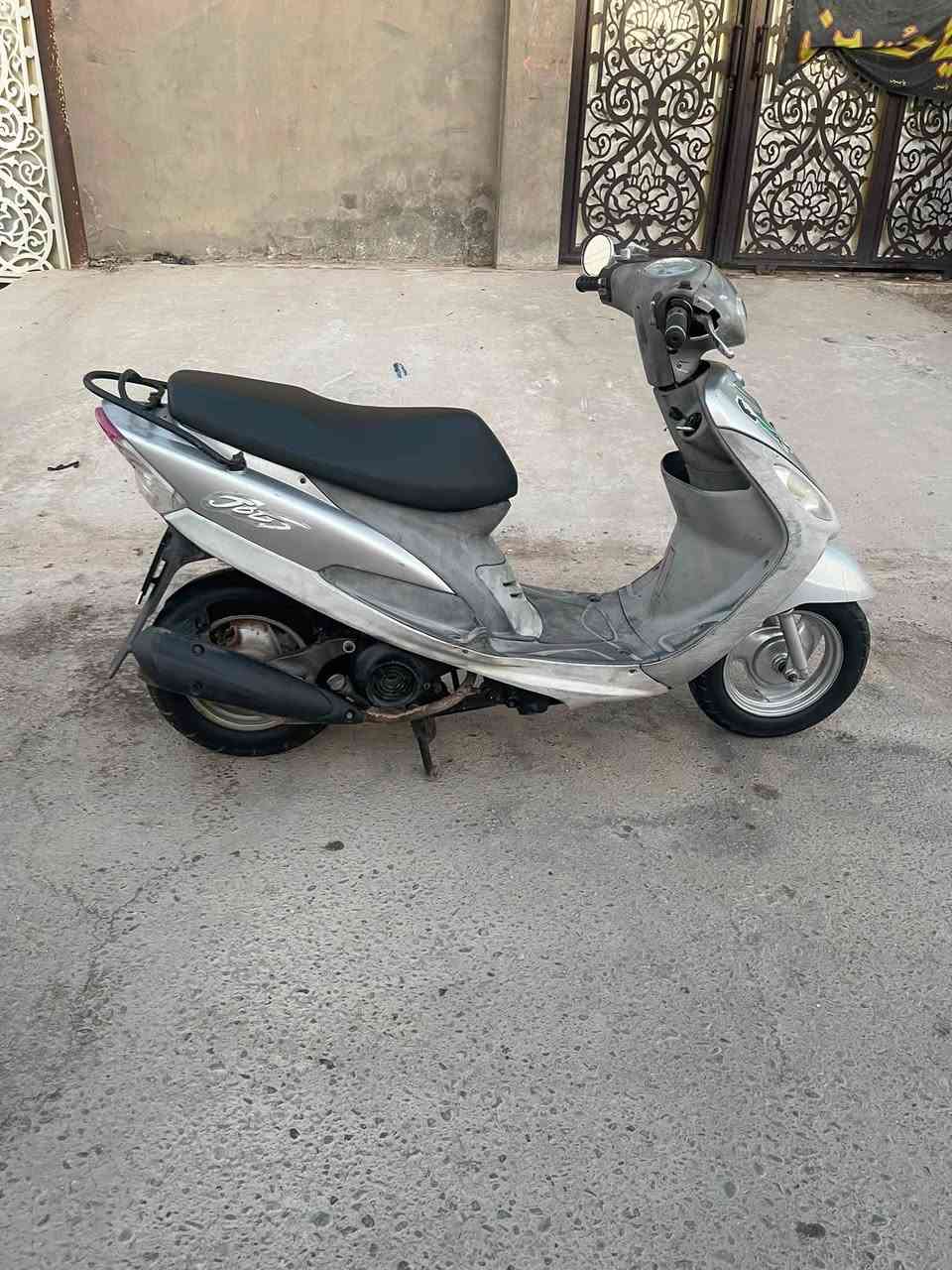 السلام عليكم للبيع ماكس منغولي مكينه خرسه مابيه نقص كله شغال شلعه معدل تخبل مكان حله السعر ٥٥٠ وبيه مجال شراي يتصل***********
