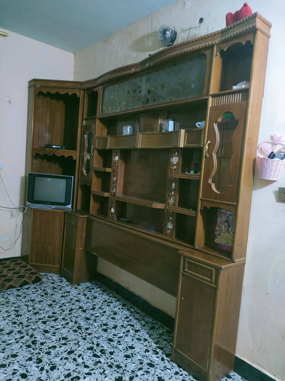 من رخصت الادمن
غرفه خشب للبيع السعر 600وبيها مجال للشراي غرفه مرتبه نقصها فقط جربايه جزيره الخالديه بوبالي للتواصل واتساب *********** موجود خاص👍🏽
