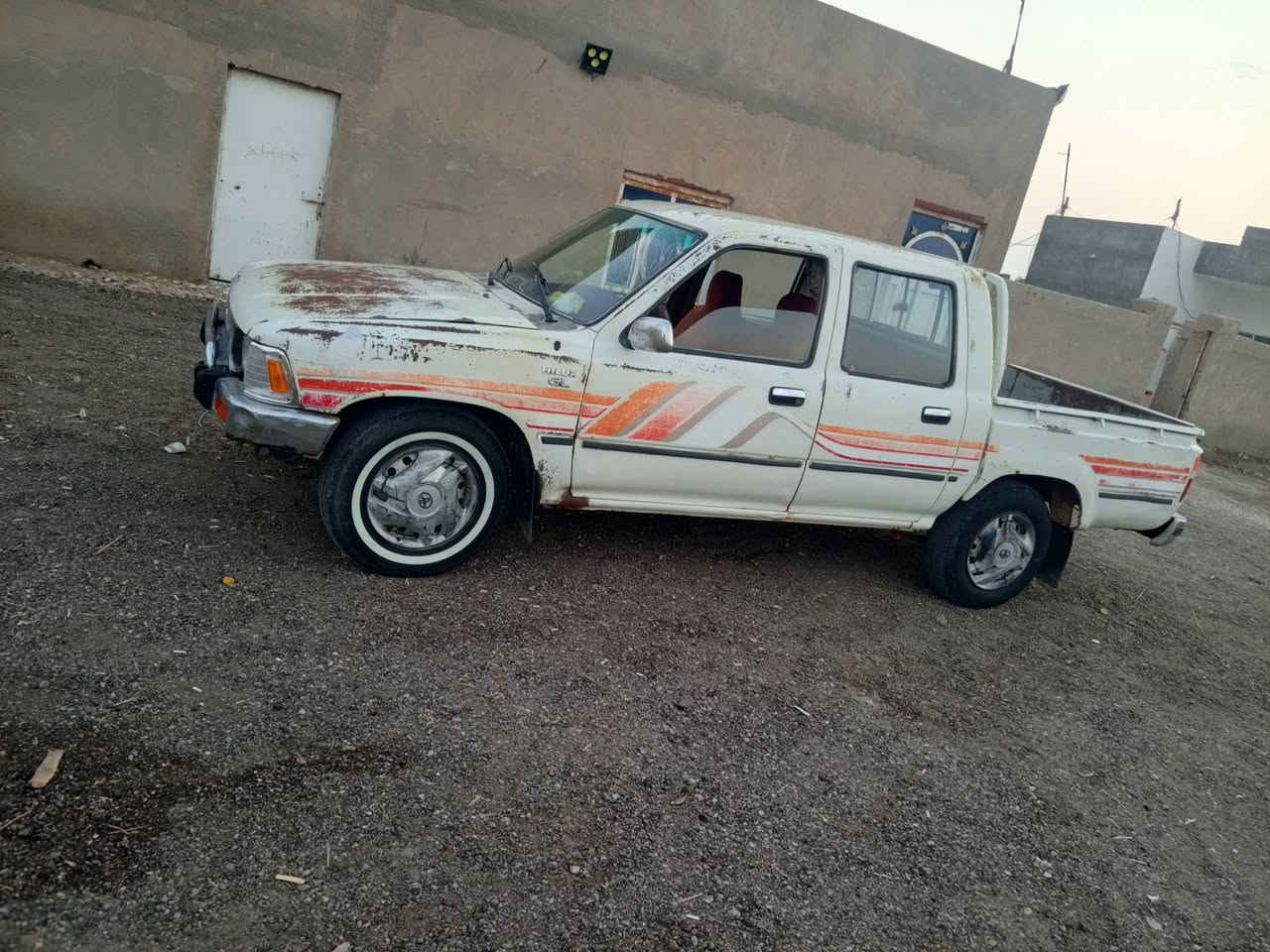 البيع موديل 93 كفاله عامه بلاديه رقم نجف سنويه جديده مشروع وطني تحويل مباشر جاهزه من كلشي تخم تاير حداديه كله جديد محرك 3y العنوان ذي قار الفجر ***********
