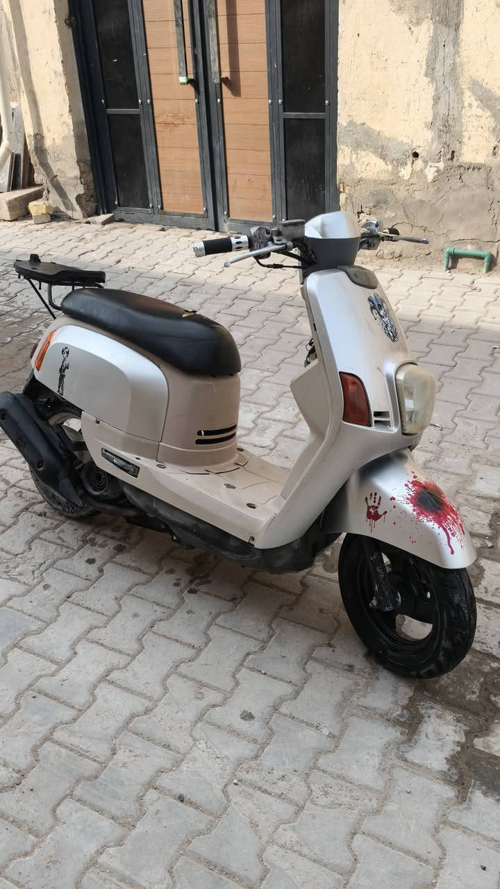 ماكس بوليس دراجه نضيفه ومكينه ناعمه شلعه تشك الكاع مكينه شرط مامفتوحه وين متريد افحص دراجه نضيفه مال جناي سعره 650 وبيه مجال حك الجيه ***********
