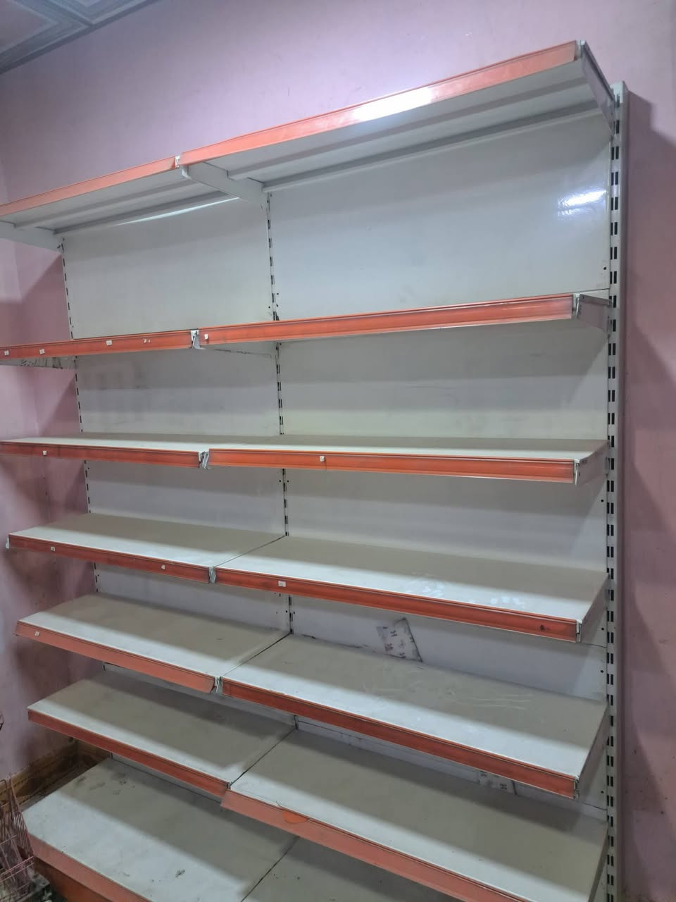 سلام عليكم للبيع
رفوف 
عارضة كرزات 
عارضة بهارات 
للإستفسار اتصال على الرقم ***********
