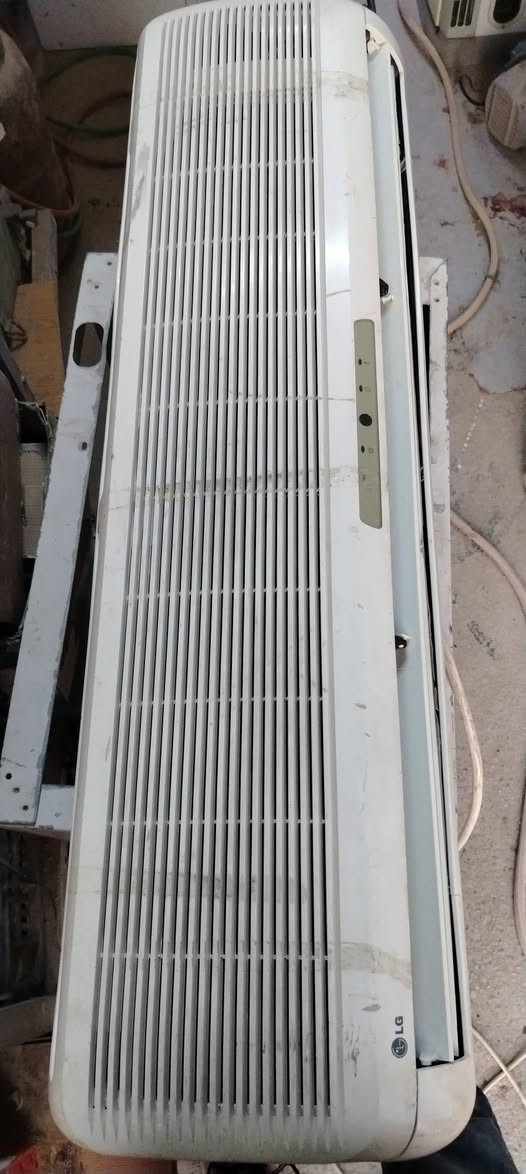 متوفره داخليات سبالت ٢طن تكمه
                                ٢طن LG
                                 ٢طن جنرال
السعر ٧٥ العنوان بابل شارع 60 للاستفسار *********** المحاويل, بابل
