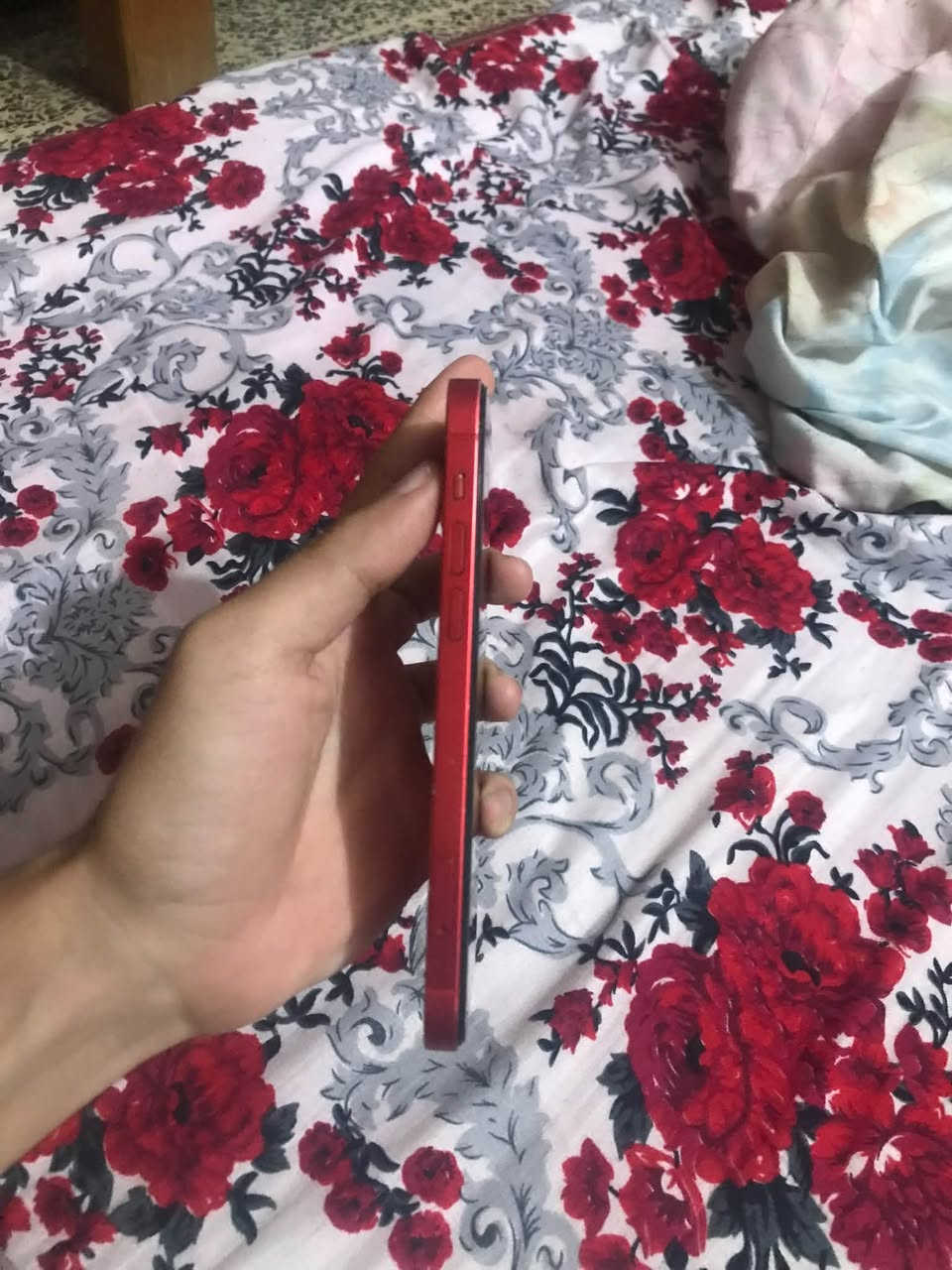 ايفون ١٢ • ٢٥٦ • فيس ايدي ميشتغل