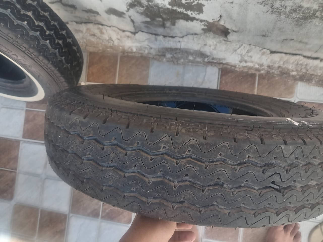 تايرات البيع ***********
