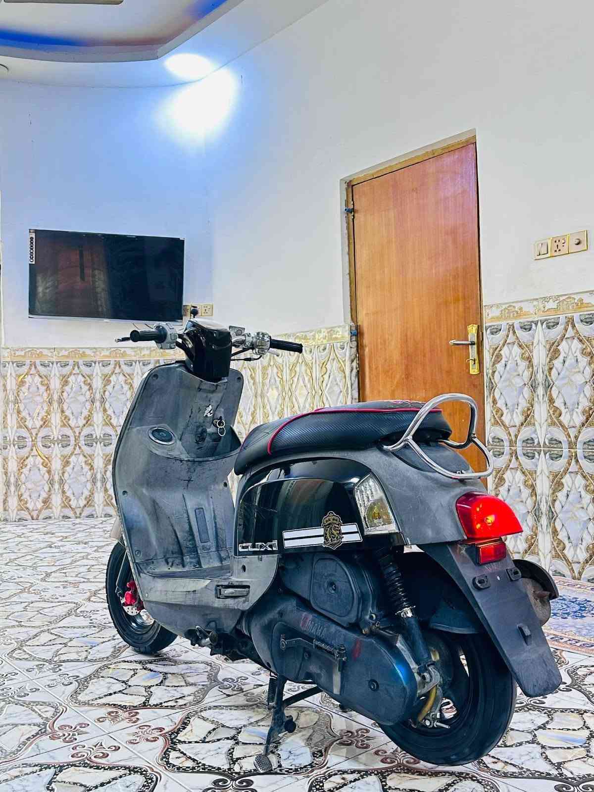 السلام عليكم للبيع ماكس بوليسي حاويه رمبه كفاله عامه من كلشي لا مفتوحه ولا تبخر ولا بيه صوت ولا تنقص شرط على وضع اليابان دراجه خير من الله ما نقصه شي كلشي شغال بيه وبلادي دراجه سلف هندر كهربائيات كلشي بيه جديد وبلادي ماشيه 8 الاف يعني زيرو وشرط احلا من الصور السعر 925 وبيه مجال لشراي رقم الهاتف*********** مكان بصرة القرنة, البصرة
