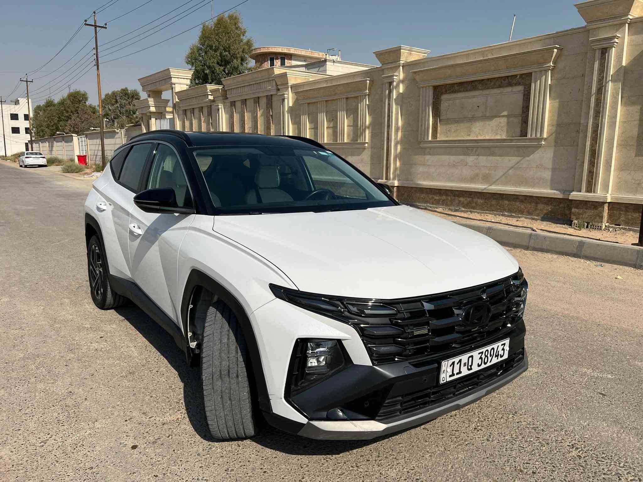 توسان 2025 خليجية بعدها بضمان الوكالة
سيارة جديدة مكفولة كفالة عامة ماشية ٣١ الف كيلو فقط
• محرك ٢٠٠٠ دوش
داخل ابيض 
• تو كلر — أبيض مع سقف أسود فول ماعدا الفتحة
• داخلية جلد أبيض 
• كشنات كهربائية للسائق والصدر
• أوتو هولد
• هاند بريك دكمه
• شاشة كبيرة متصلة
• شاحن لاسلكي 
• جنطة كهربائية
• تبريد خلفي
• 4 وضعيات قيادة
• مساعد نزول المنحدرات
• تشغيل عن بُعد
• رادارات أمامية وخلفية
• رادارات/حساسات بالمرايات الجانبية
مري شفط
السعر ٢٢٨ بي مجال
العنوان بغداد الدورة ***********
