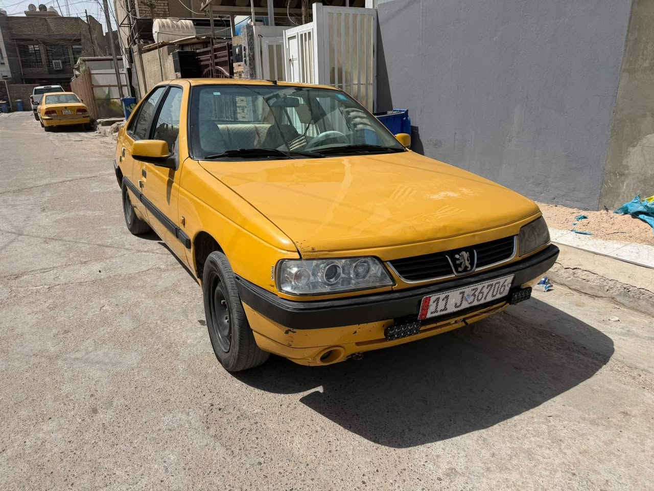 مديل : 15
سياره بيها طخه بس الموضحه بل صورة 
باسمي تحويل مباشر 
سعر : 38
عنوان : بغداد ابو دشير 
رقم : ***********
