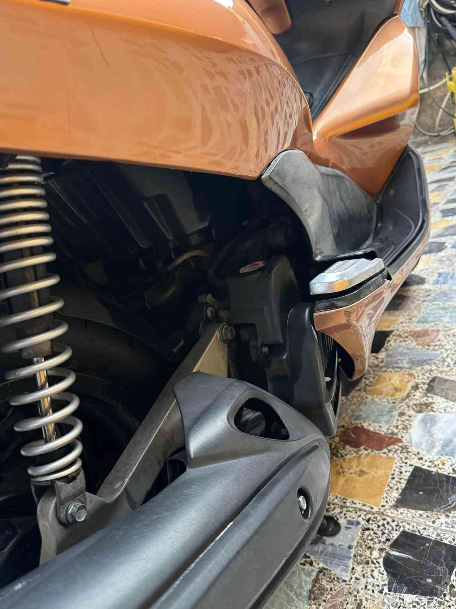 السلام عليكم شباب
Pcx
جيل أول دراجه جديده بمعنه الكلمه لون مميز ماشيه 14الف 
مكاني بغداد 
***********
