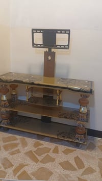 ميز • للبيع