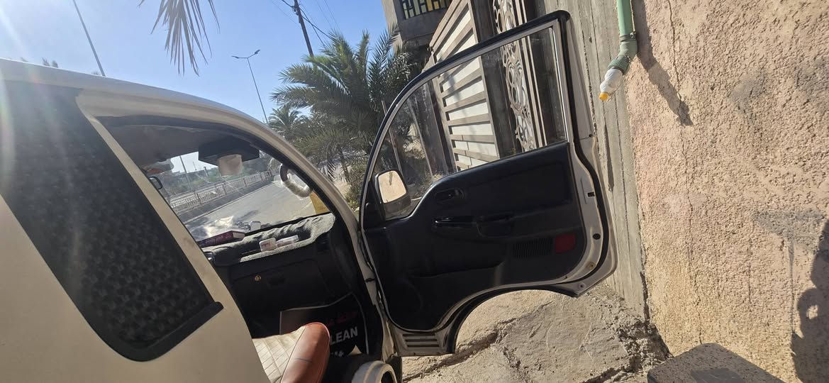 رخصت صاحب ادمن
سياره البيع مديل ١٥ سياره مكفوله 
رقم بصره سياره نضيفه 
سعره ٩٥ ورقه وبيه مجال 
رقم الهاتف ***********
