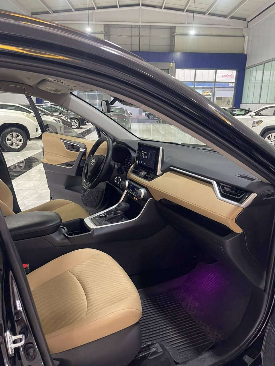 راف فور موصفات lê هايبرد 4wD موديل 24 ربع بوند جاملغ صبغ بدون دواخل ماشيه 20 m عنوان سياره دهوك للتواصل *********** كورك وتساب سعر 230$..
