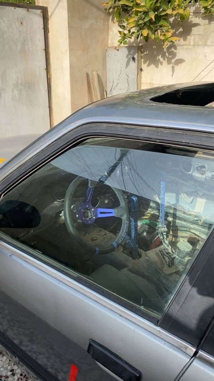 حيبدي موسم واريد اغير
 (للاستعراض )
BMW E30 
V8 4.4
خزان عمل 
كسرات ستيرن
هاند بريك هادروليك
شورشفت
نفخات وايد بدي
وبعد بيها شغلات بسيطة
السيارة متروكة بسبب توقف موسم الاستعراض 
رقم صلاح الدين مشروع وطني وين متريد احولك 
السعر 33 وبيها مجال 
مكان بغداد حي الجامعة 
***********
