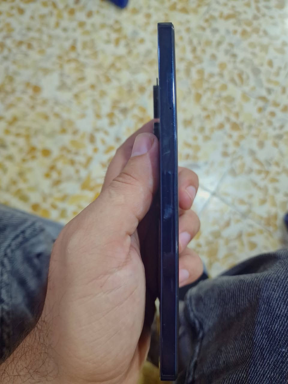 للبيع: Tecno Camon 20 Pro 4G 📱
​الجهاز نظيف جداً بحالة الوكالة (باب أول) وبدون أي مشاكل.
​المواصفات والتفاصيل:
​الموديل: تكنو كامون 20 برو (Tecno Camon 20 Pro 4G)
​الذاكرة الداخلية: 256 كيكابايت
​الشريحة: دبل سيم كارت (شريحتين)
​حالة الجهاز: أصلي وما مفتوح نهائياً ولا مصلح
​النظافة: باب أول واستخدام حريص
​السعر: 180 ألف دينار (قفل نهائي) 🔒
​المكان / : موصل /الايمن
​للتواصل: الخاص أو واتساب على الرقم: [***********]
