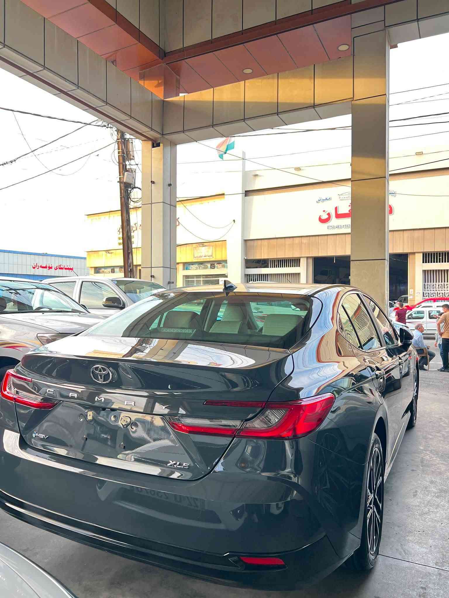 كامري XLE • ٢٠٢٥ • ماشي ٢٠٠٠