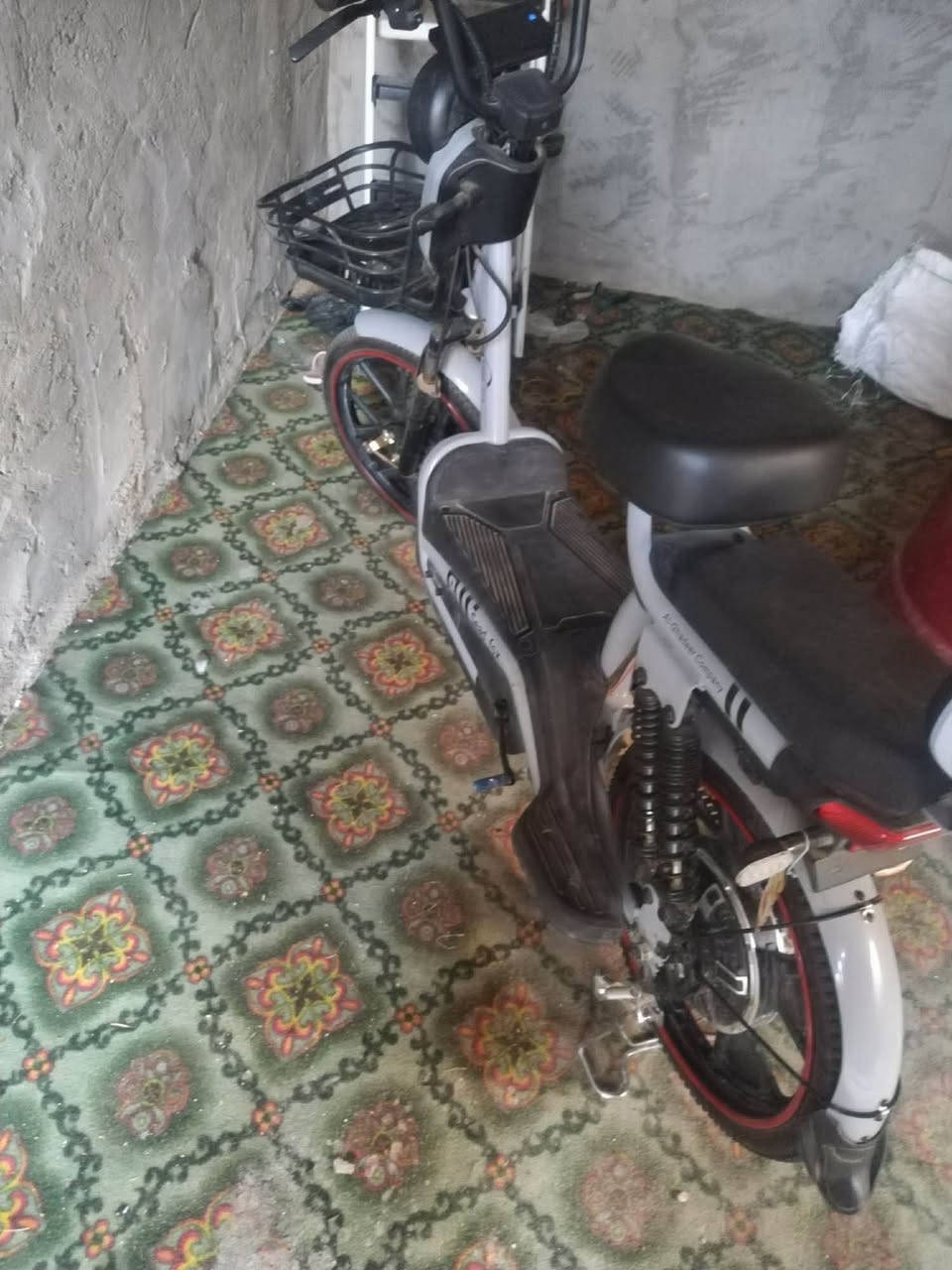دراجه شحن للبيع***********
