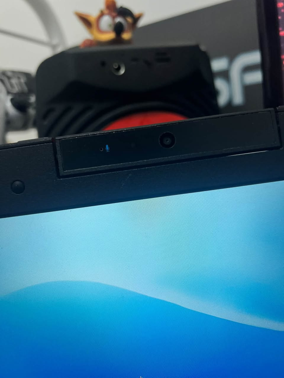 لابتوب Lenovo N23
مخصص للدراسه والبرامج البسيطه 
بيه كامره قلابه ومايك 
يدعم اللمس (يعني شاشته تج )
نضام أندرويد 
بطاريته تتحمل 6 ساعات تقريباً وجداً 
لابتوب ويصير ايباد هم 
مناسبه سعرها 60الف 
للتواصل خاص او ***********
