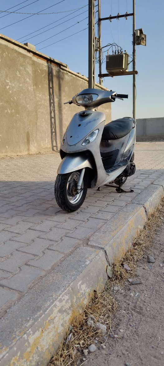 سلام عليكم دراجه للبيع نضيفه كلش وحلا من الصور اي نقص ما بيها نعومه شلعه معدل كلش حلو كهربائيات كلها شغاله مكاني كربلاء شهداء سيف سعد للأستفسار ***********
